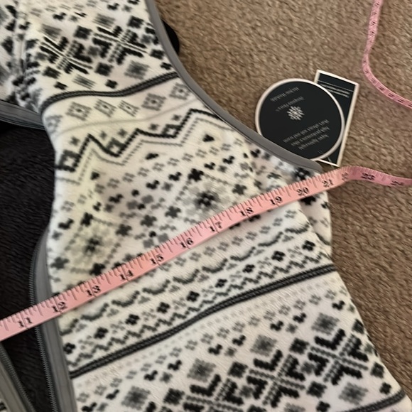 Karen Scott Patterned Fleece Vest size medium NWT - Picture 7 of 9